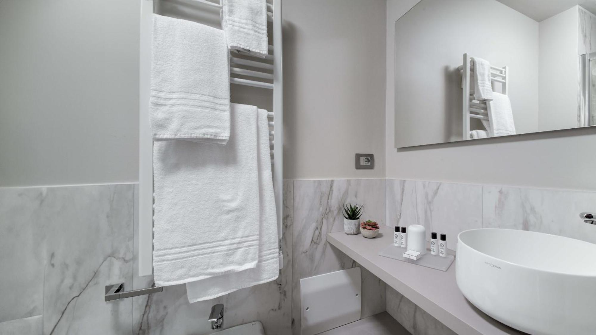 Be Duomo - Self Check-In Bed and Breakfast Voghera Exteriör bild